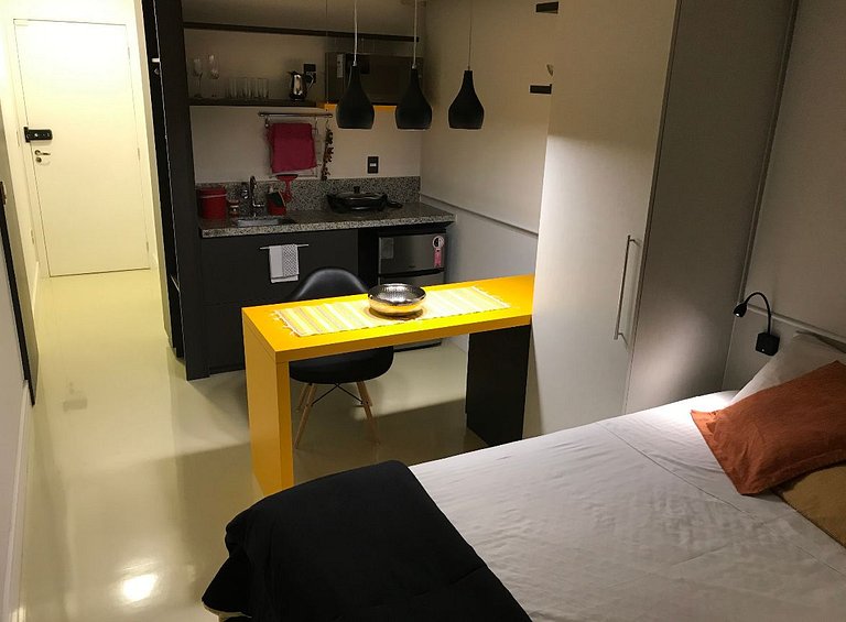 Apto Studio 501 mobiliado com linda vista
