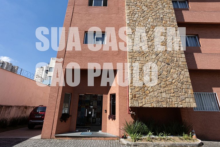 Studio independente na Mooca. Seguro e funcional.