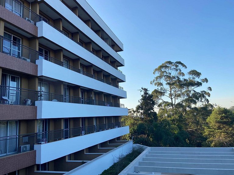 Studio c/ garagem – 1 ou 2 pessoas